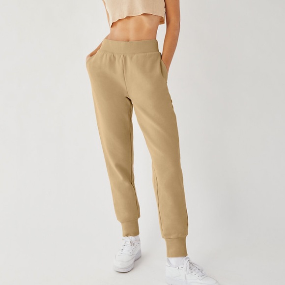 Aritzia TNA Cozy Fleece Perfect Pocket Sweatpants Army Green Dark Green XS - Picture 3 of 5